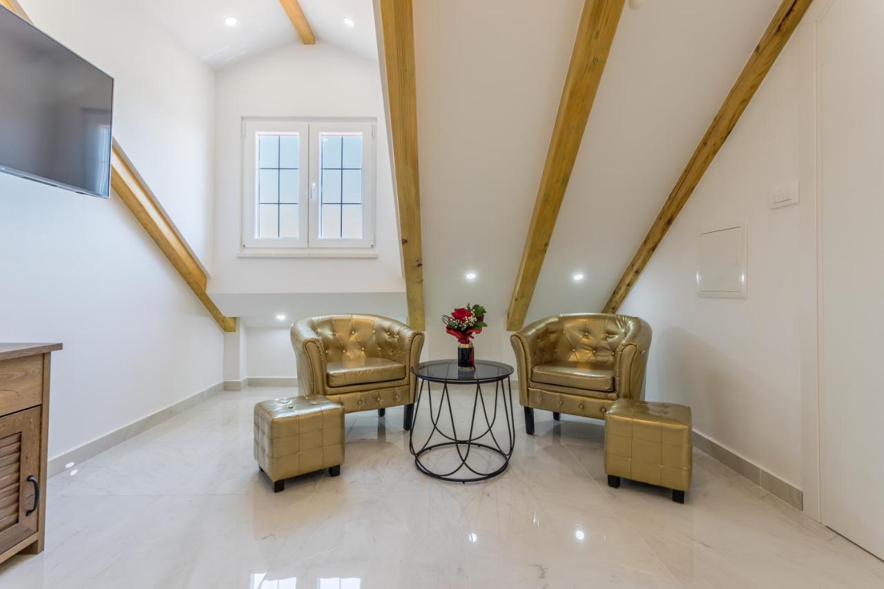 Villabella Luxury Rooms Split Exterior photo